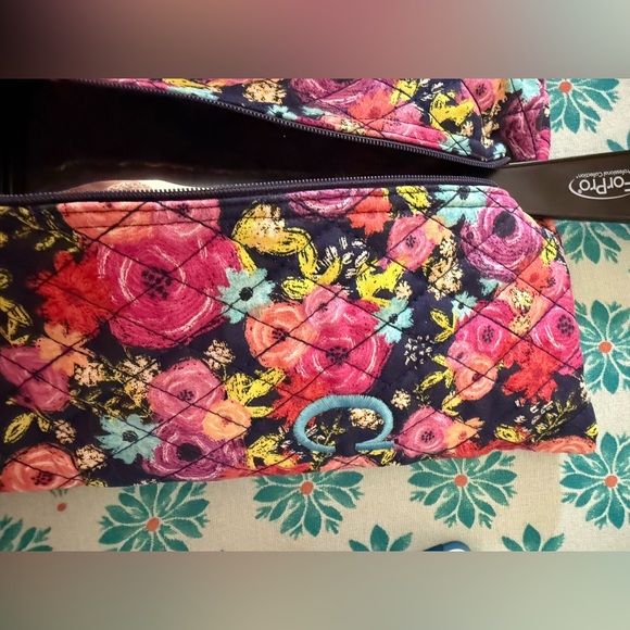 Floral Toiletries Bag/Travel Mirror Protector - Picture 3 of 4